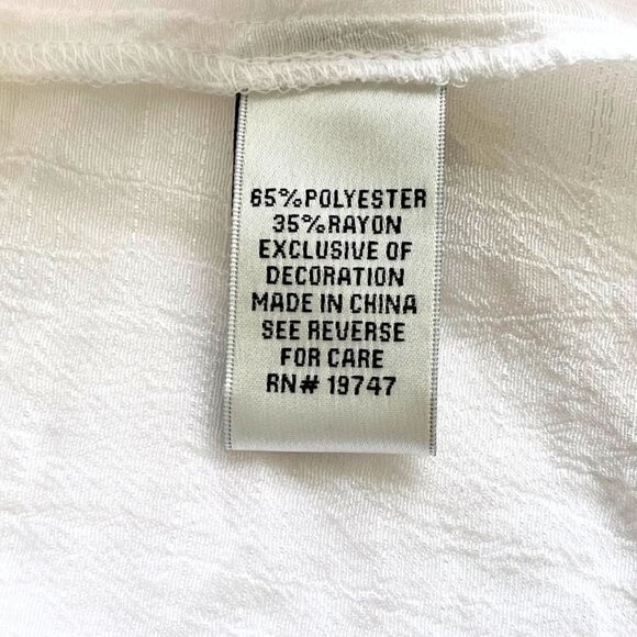 Women's White Split Neck White Gauzy Top / Blouse - Picture 4 of 13